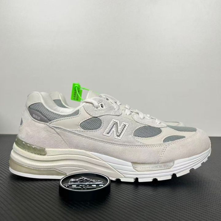 New Balance 992