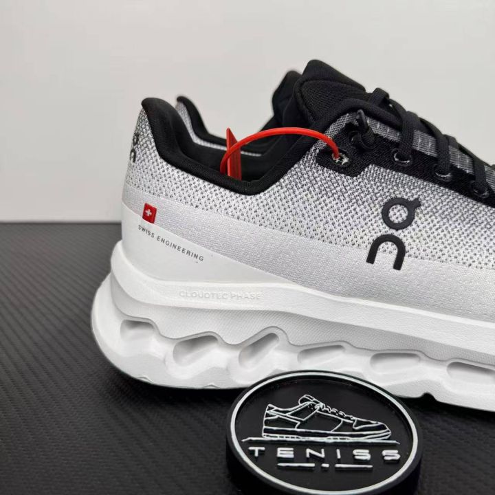 On Running On Running Cloudtilt na cor "Black / Ivory"